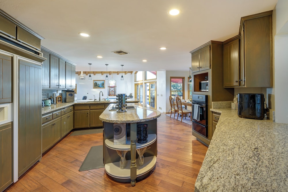 House (4 Bedrooms) photo 3