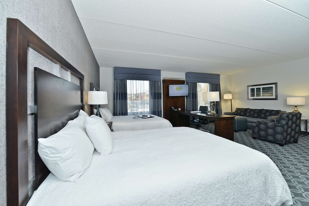 Suite, 2 Queen Beds, Non Smoking - Photo 5