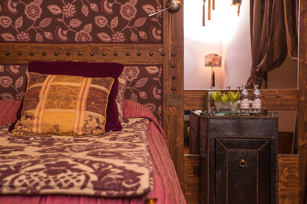 Double Room (Tuscan Floor)