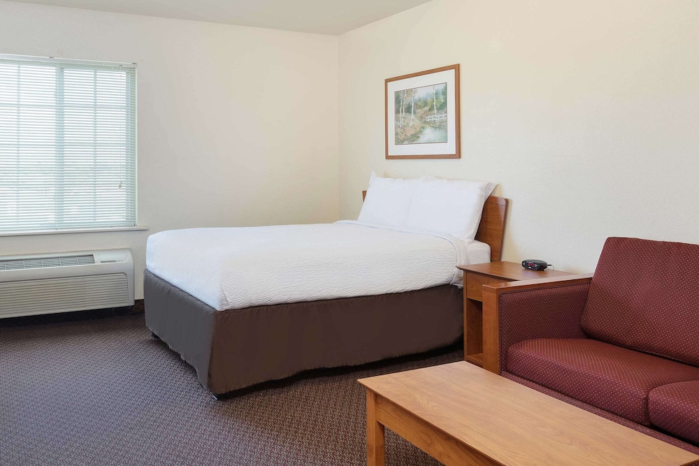 Standard Room, 1 Double Bed With Sofa Bed, Smoking photo 2