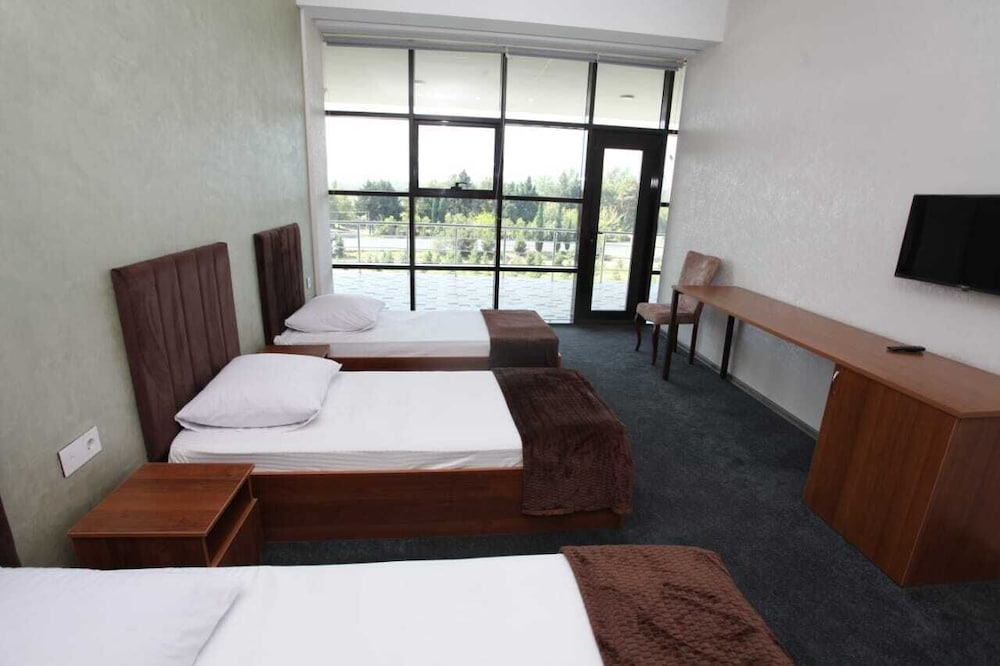 Standard Triple Room, City View photo 1