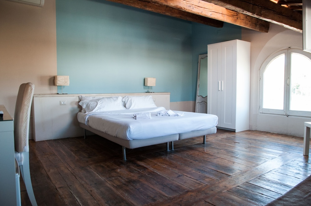 Classic Room (Camera Familiare) photo 3