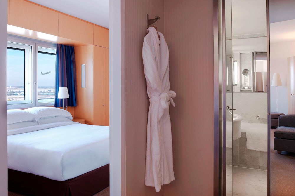 Junior Suite, 1 Double Bed - Photo 1