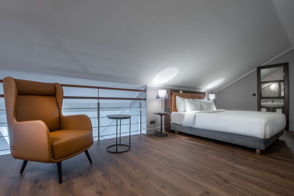 Suite (Penthause Duplex) - Photo 2