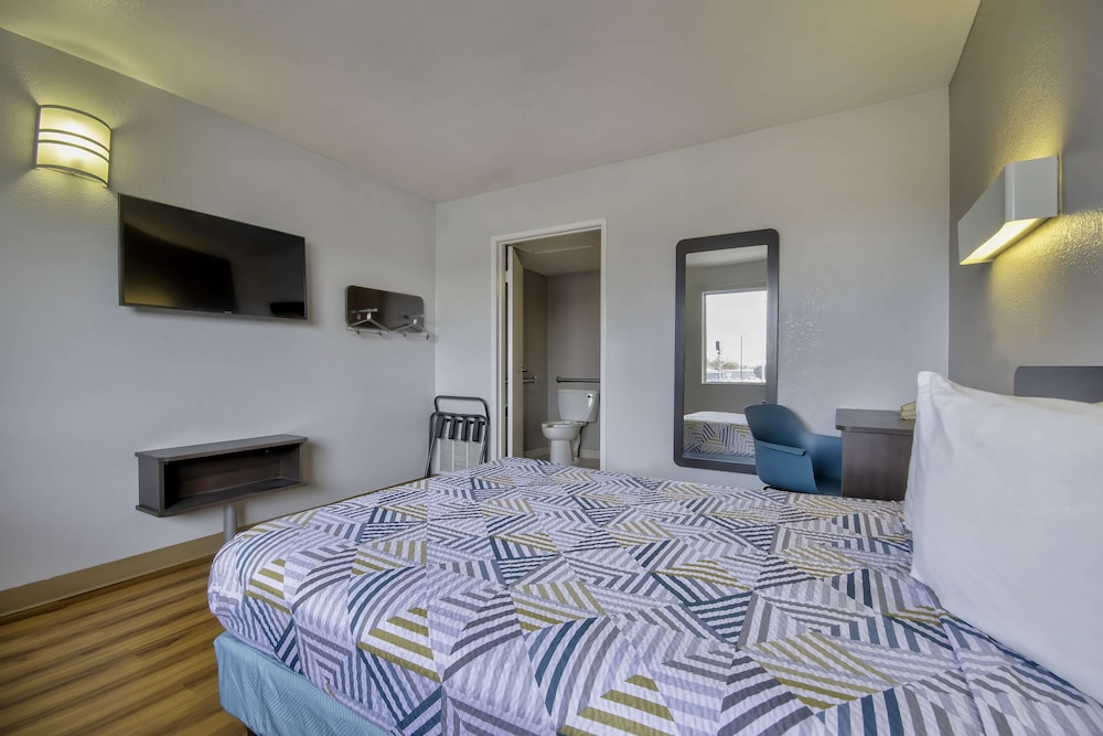 Deluxe Room, 1 Double Bed, Accessible, Non Smoking photo 1