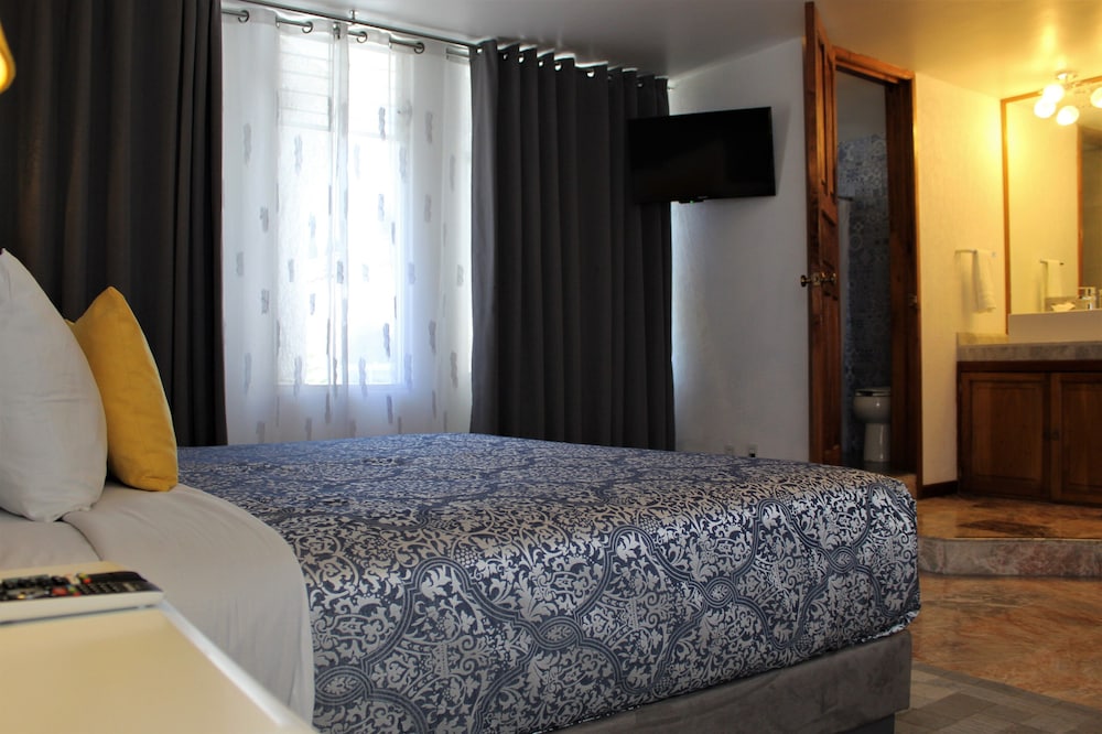 Superior Room, 1 King Bed