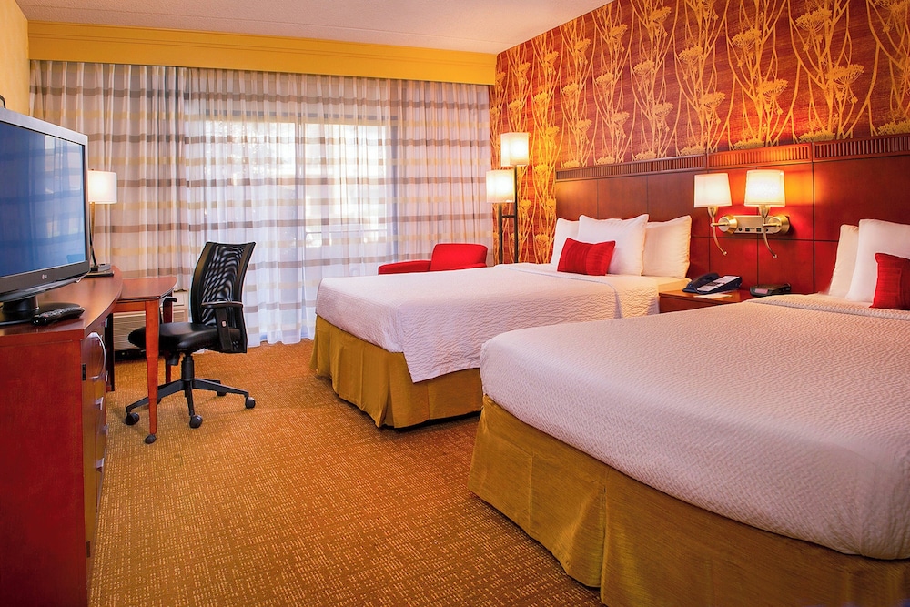 Suite, 2 Double Beds - Photo 1