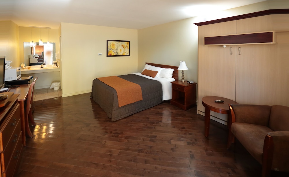 Superior Room, 1 Queen Bed photo 1
