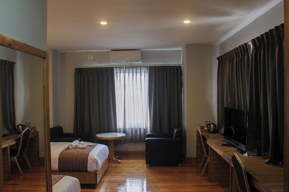 Deluxe Double or Twin Room, Hill View photo 3