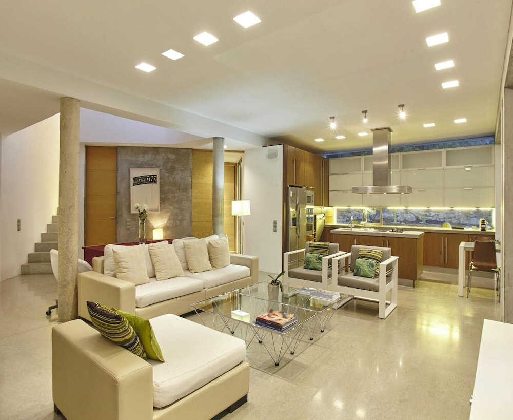 Villa photo 3