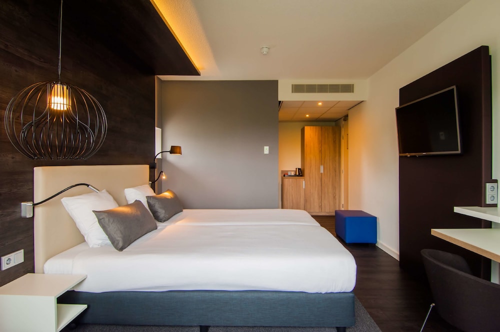 Executive Room, 2 Twin Beds - Photo 3