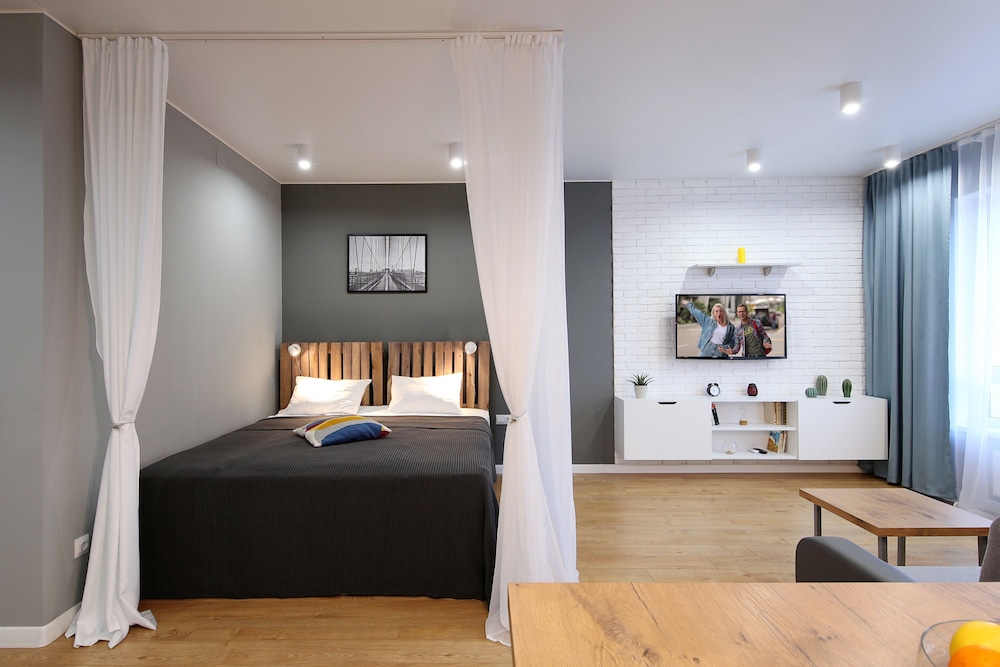 Design Apartment, 1 Bedroom, Kitchen, River View (57 Oktyabrskaya street) photo 1