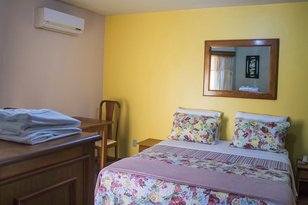 Deluxe Room - Photo 3
