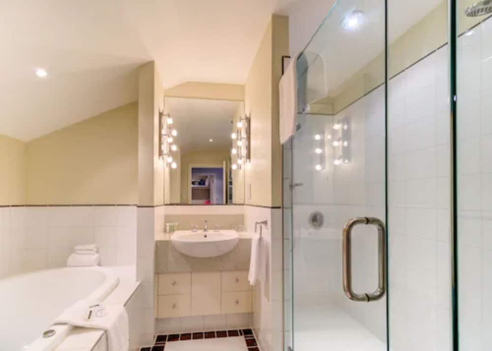 Executive Suite with Spa - Photo 9