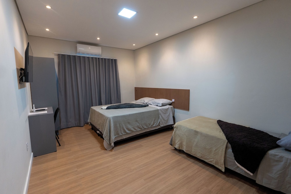 Basic Triple Room, Private Bathroom photo 1