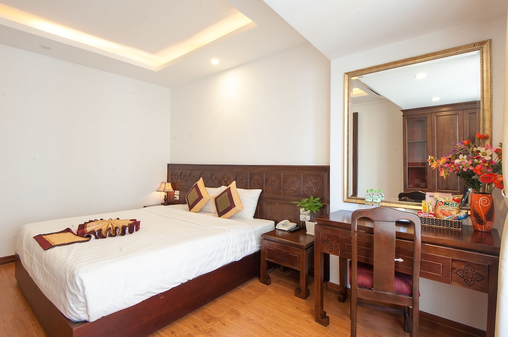 Deluxe Room, City View