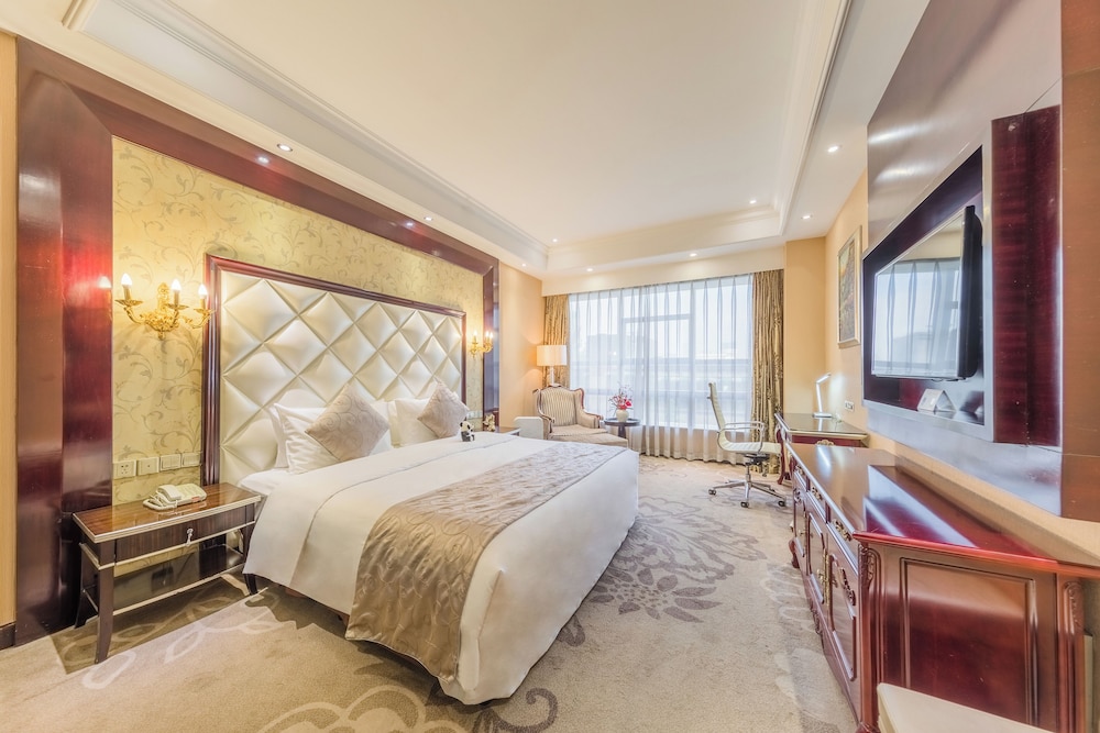 Superior Single Room, City View