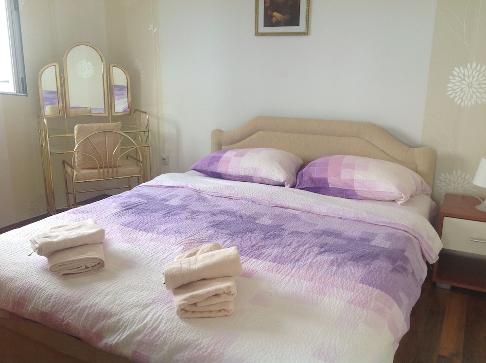 Luxury Duplex, 1 Queen Bed with Sofa bed, Jetted Tub, Sea View photo 1