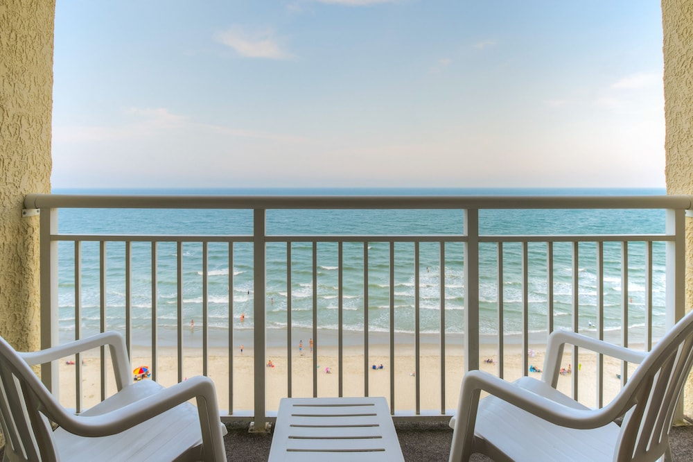 Suite, Oceanfront photo 2
