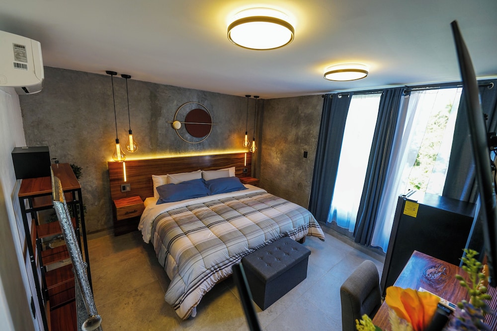 Junior Studio Suite