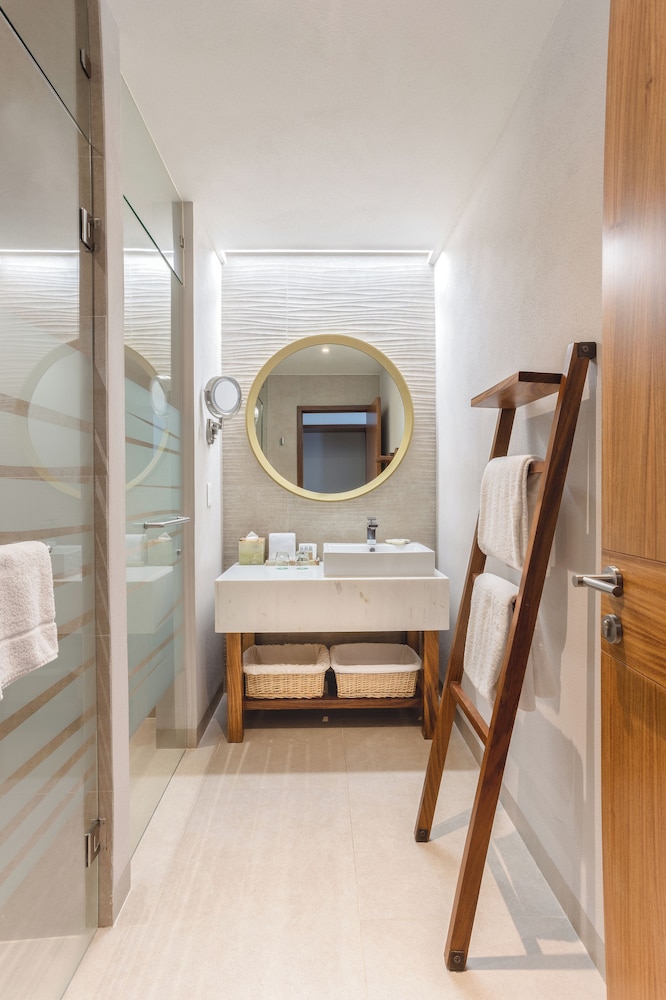Armony Room, 1 King Bed, Adults Only (Ocean View) - Photo 5