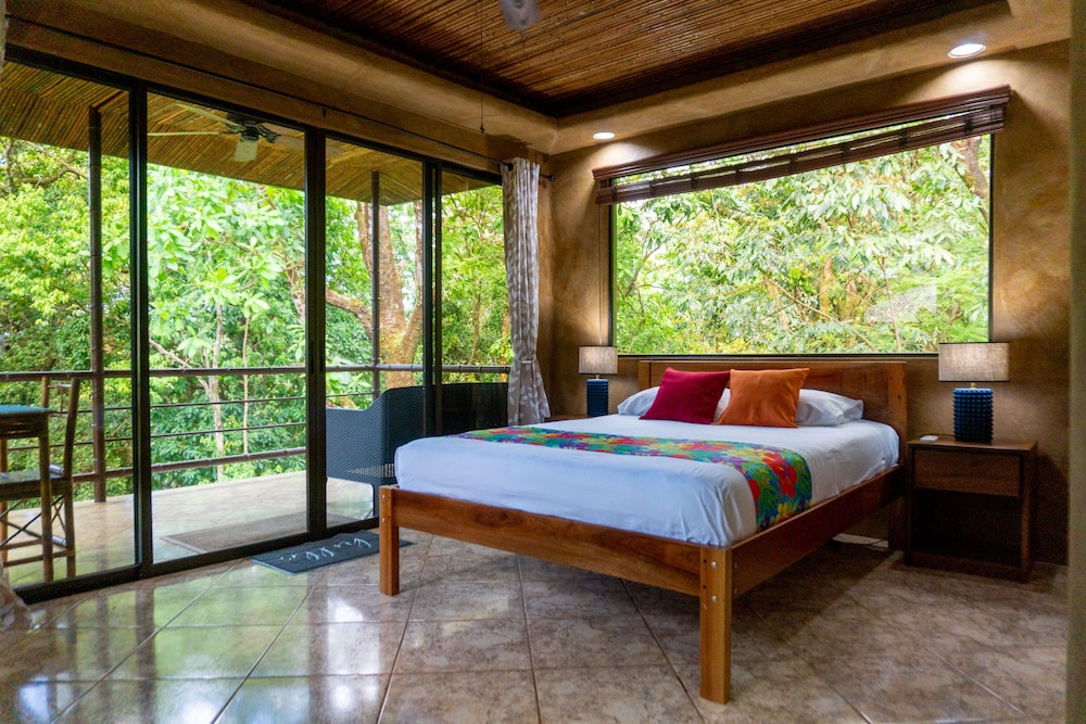 Standard Studio Suite, Multiple Beds, Non Smoking, Garden View photo 1
