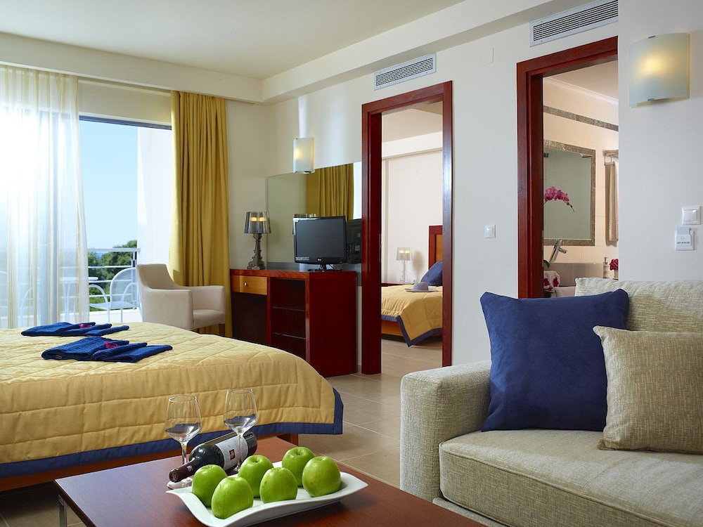 Family Room, Sea View photo 3