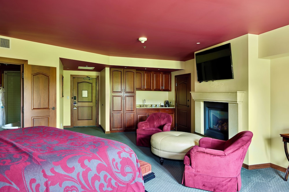 Executive Suite, 1 King Bed, Garden View (Garden View Exec Suite King)