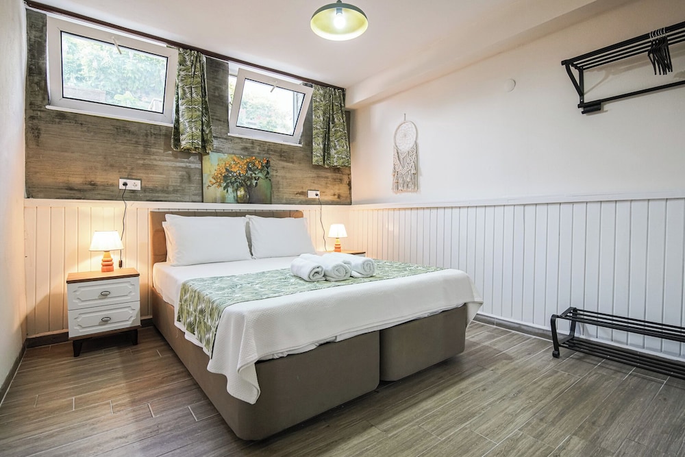 Economy Double Room, Basement Floor