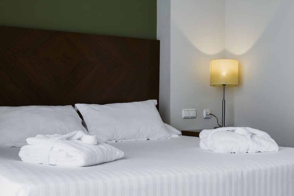 Quadruple Room (3 Adults and 1 Child) - Photo 1
