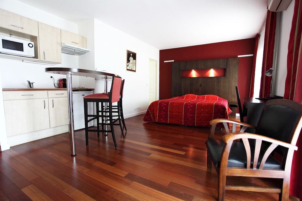 Luxury Suite photo 1