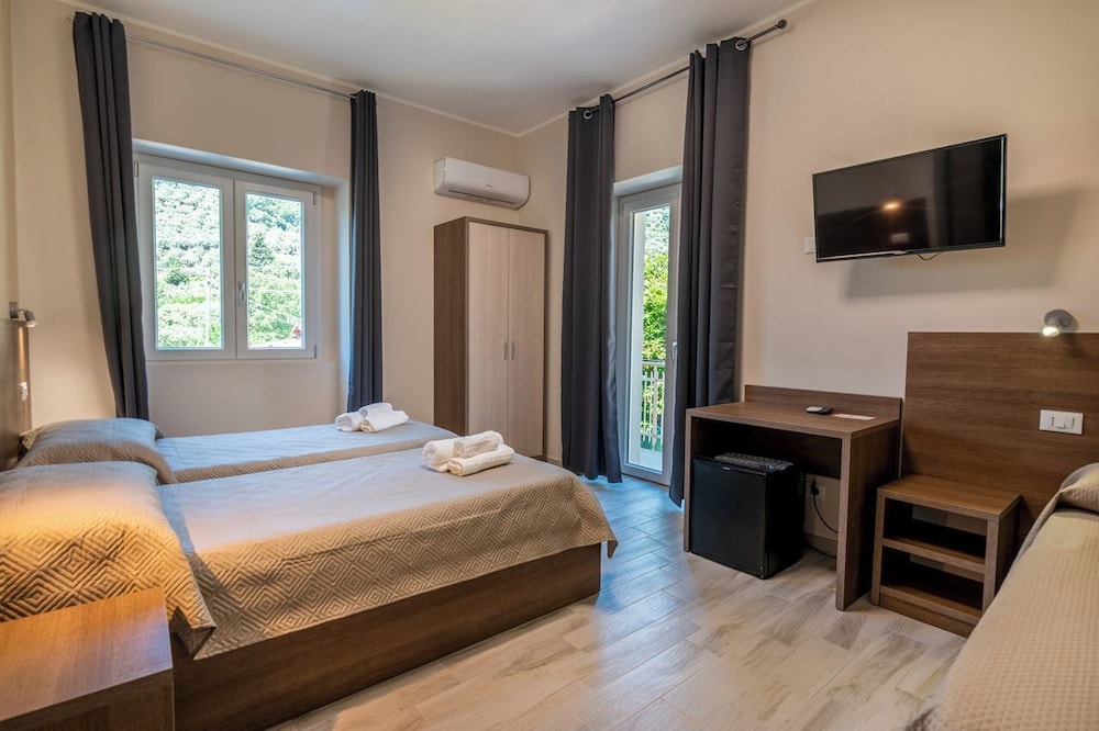 Standard Double Room - Photo 1