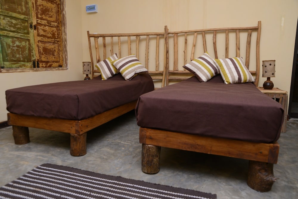 Traditional Chalet, 1 Bedroom, Private Pool, Garden View
