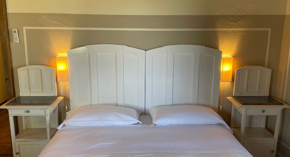 Superior Triple Room, Garden View photo 2