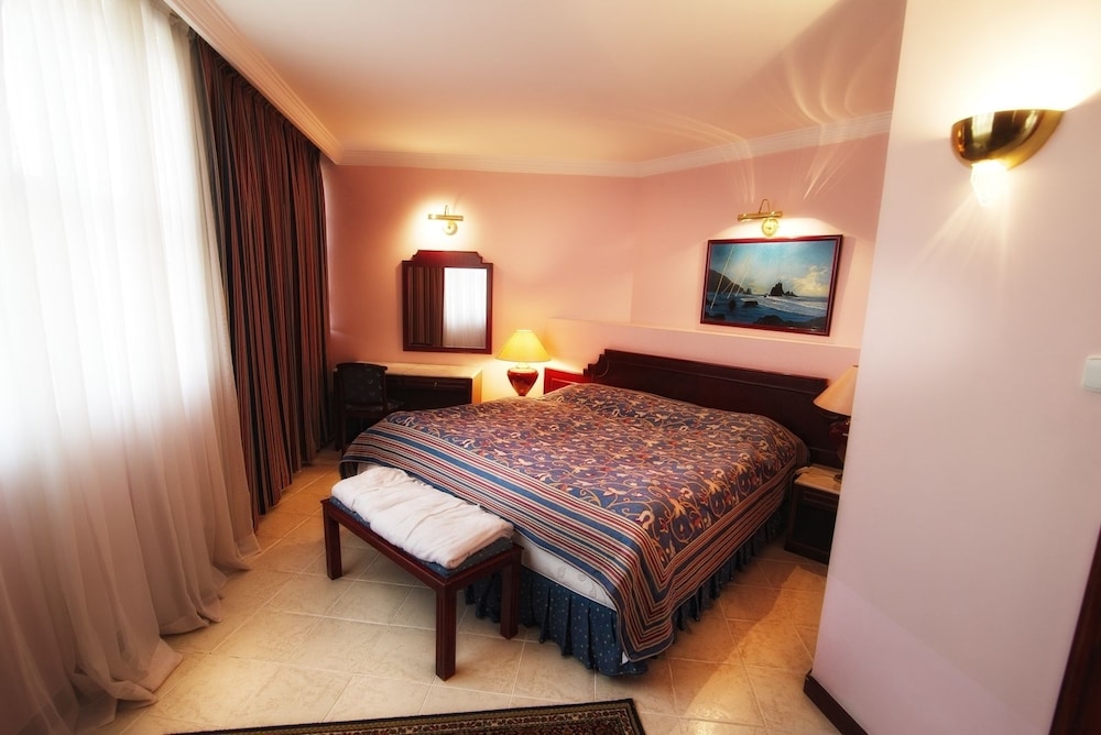 Presidential Suite, 1 Bedroom, City View photo 2