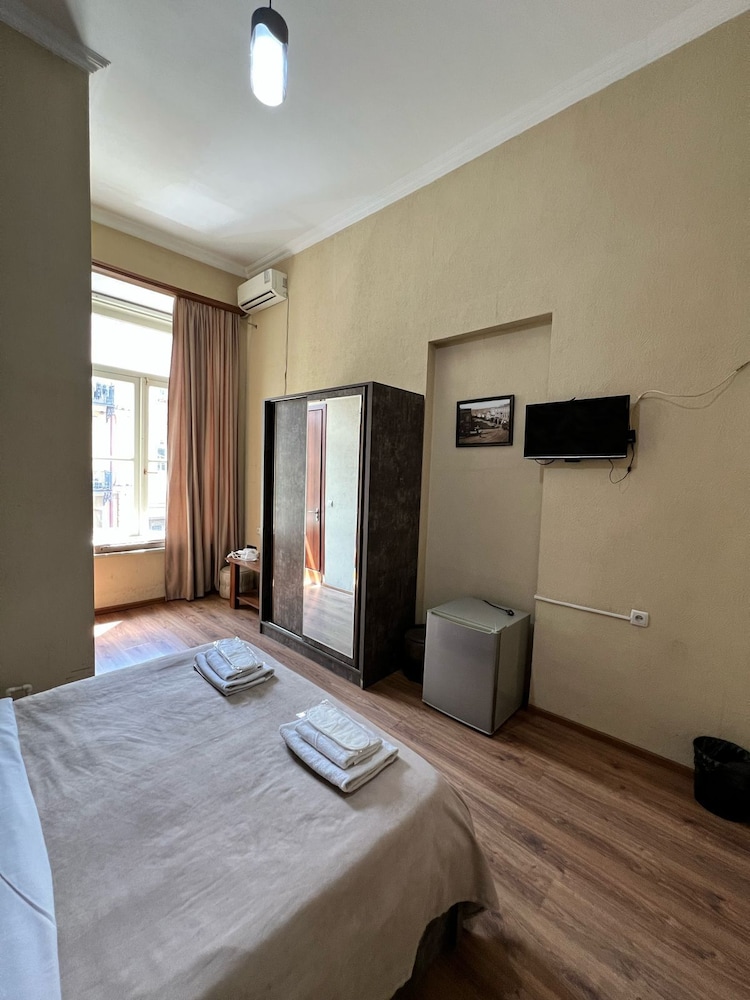 Classic Triple Room, Multiple Beds
