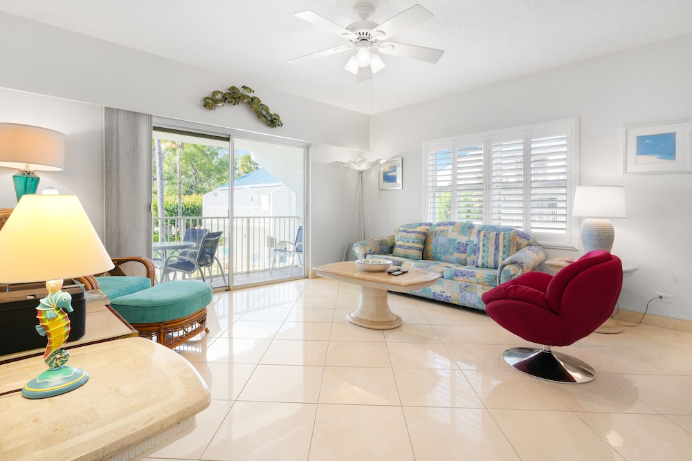 Villa, 2 Bedrooms, Oceanfront (Villa #49) photo 1