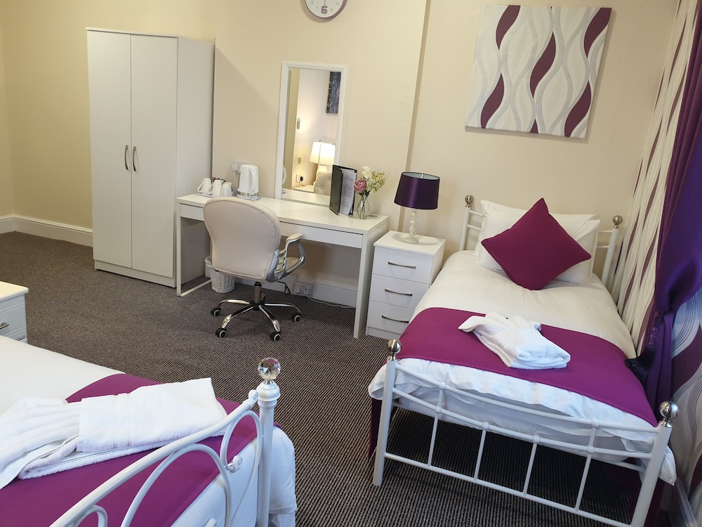 Premium Double or Twin Room, Ensuite photo 2
