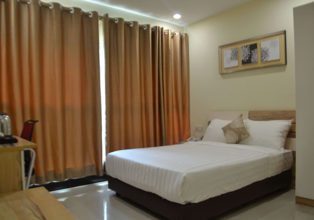 Deluxe Room, 1 King Bed