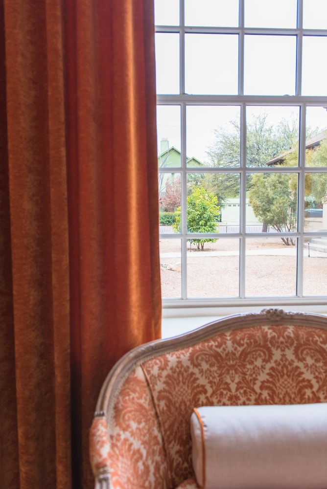 The Isabella Greenway Room photo 3