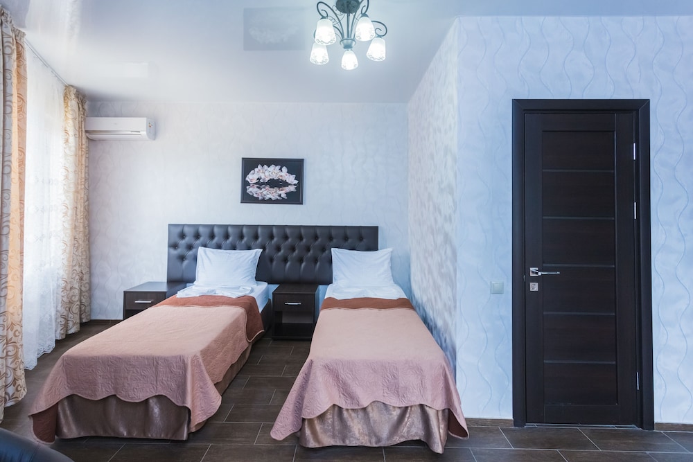 Standard Double Or Twin Room photo 2