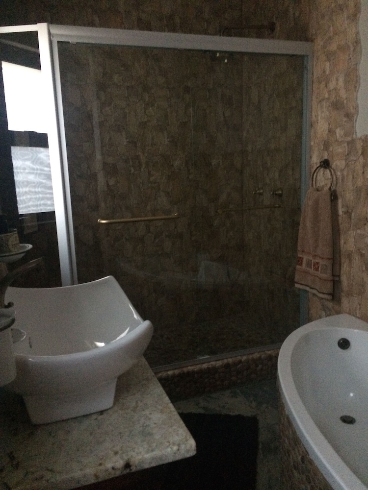 Deluxe Double Or Twin Room, 1 Bedroom, Ground Floor photo 3
