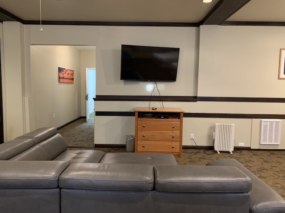Deluxe Suite, 2 Bedrooms photo 3
