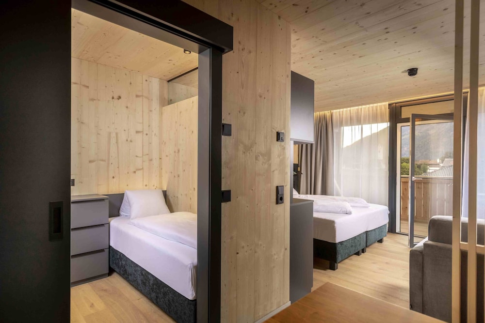 Family Suite, Balcony, Garden View