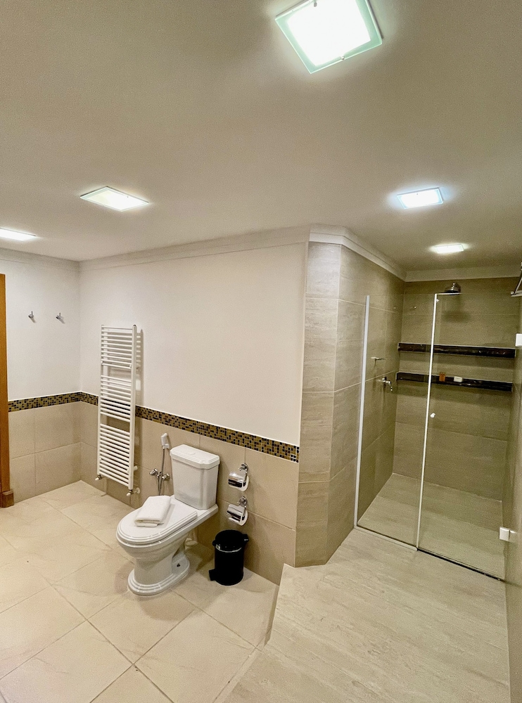Luxury Room (Stair access only) - Photo 2