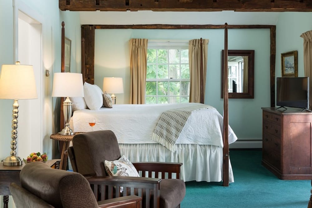 Standard King Room photo 2