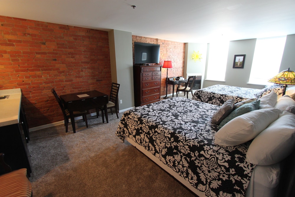 Classic Room, 2 Queen Beds, Non Smoking photo 1
