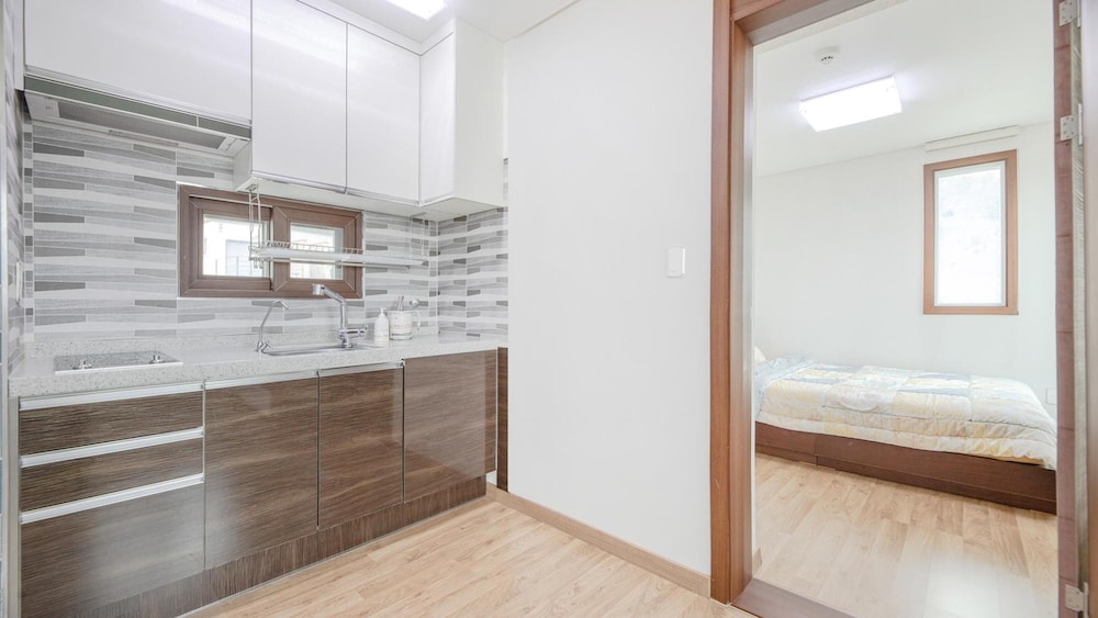 Basic Room, 1 Bedroom (4radong 201) - Photo 12