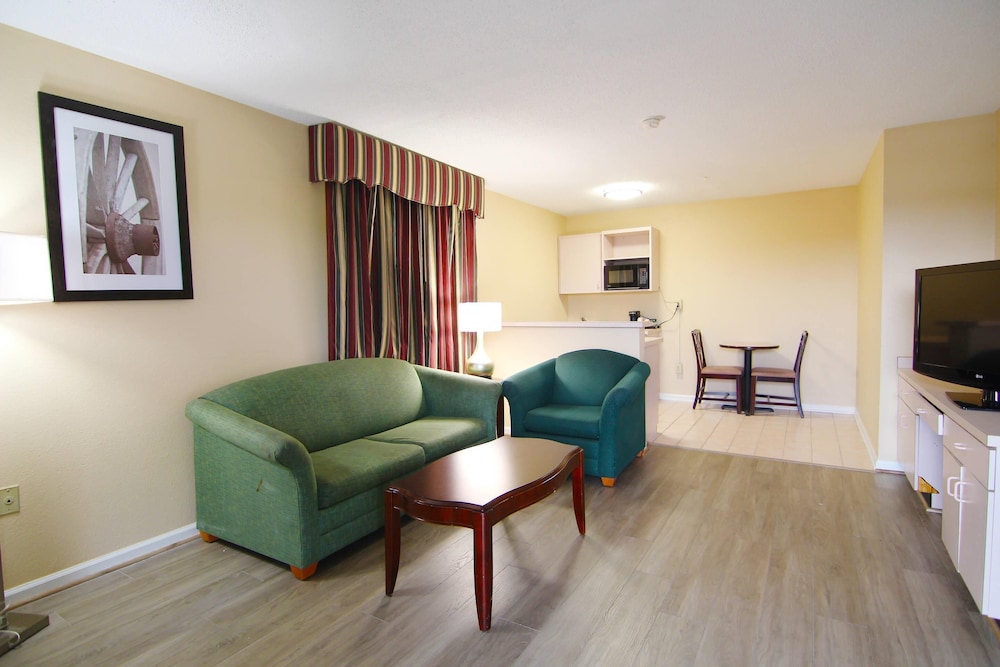 Suite, 1 King Bed with Sofa bed, Non Smoking - Photo 2