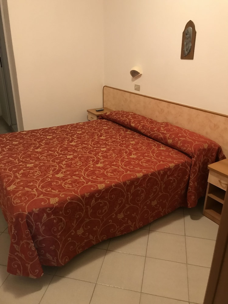Double Or Twin Room photo 1